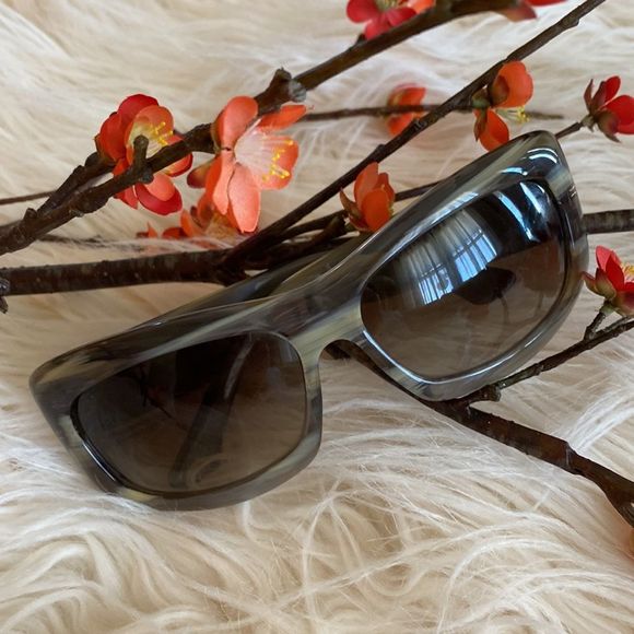 💞GUCCI 💞gorgeous sunglasses - Picture 9 of 17